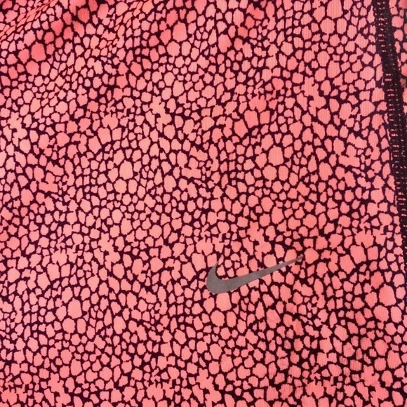 Nike Dri-Fit Printed Relay Crop Leggings - Picture 4 of 7